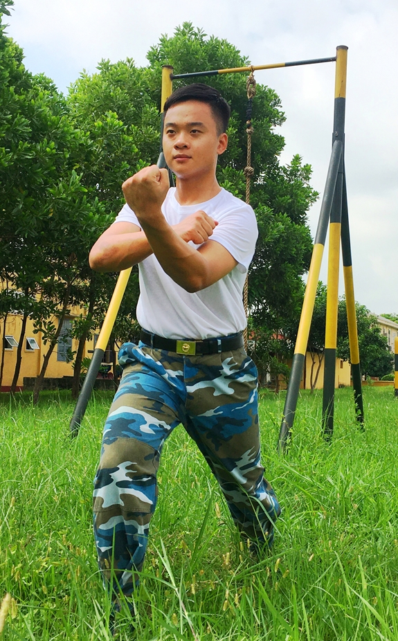 Sĩ quan trẻ đam mê Vovinam